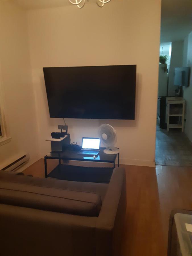 Check-In 1Pm To 11Pm II Room B Montréal Exterior foto